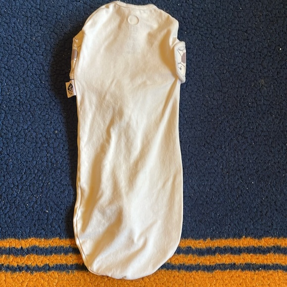 Nested bean swaddle sleepsack - Picture 2 of 5